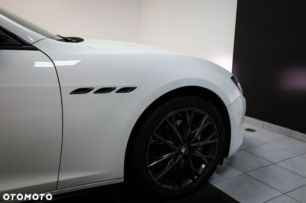 Maserati Ghibli - 12