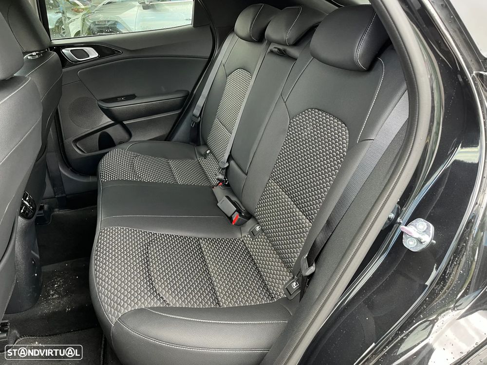 Kia XCeed 1.5 T-GDI Tech 7DCT - 10