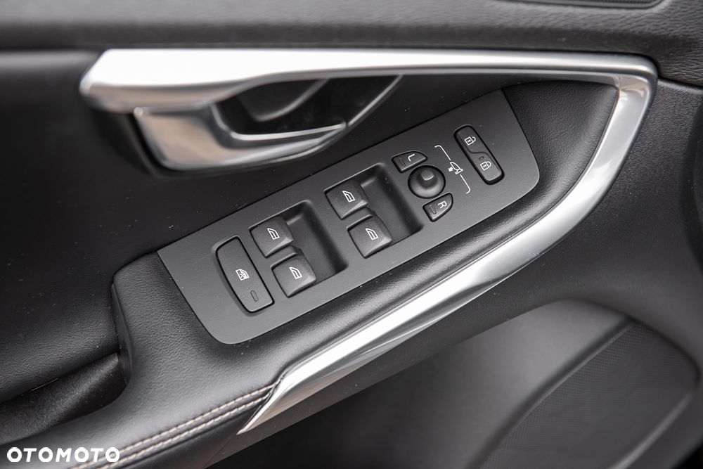 Volvo V40 D2 RDesign - 21