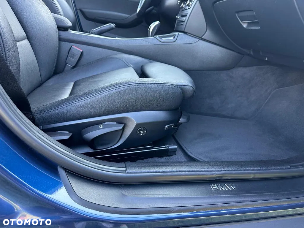 BMW X1 sDrive20i xLine - 10