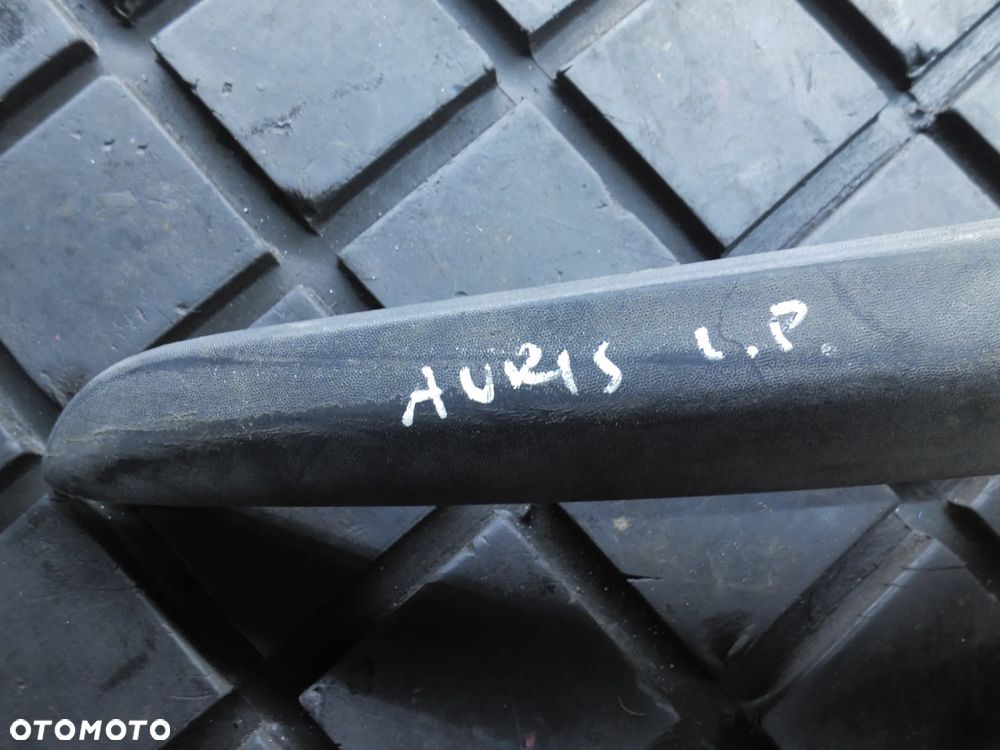 TOYOTA Yaris II Auris I listwa zderzaka LEWY przód 06-12 - 3