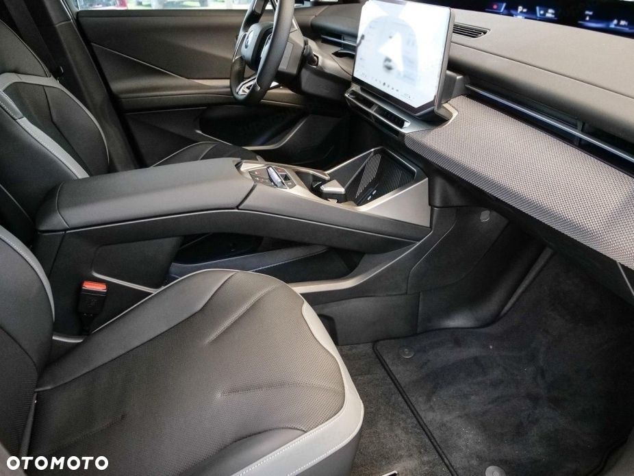 BMW iX3 - 15