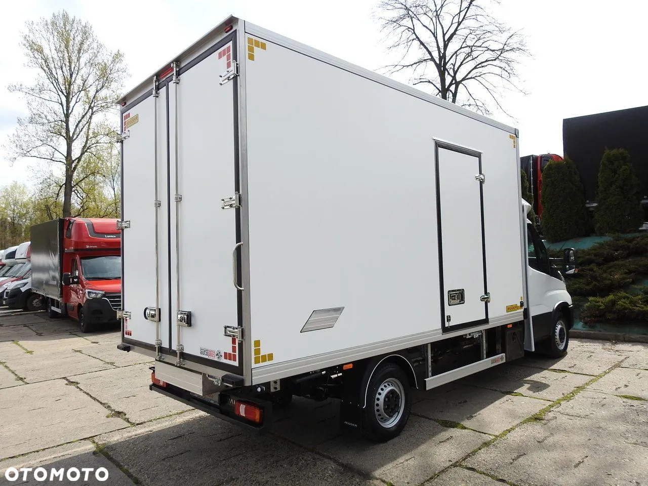 Iveco DAILY 35S16 NOWY KONTENER CHŁODNIA -10*C 8 PALET FUNKCJA GRZANIA ZASILANIE 230V TEMPOMAT KLIMATYZACJA GWARANCJA 160KM [ 557127 ] - 16