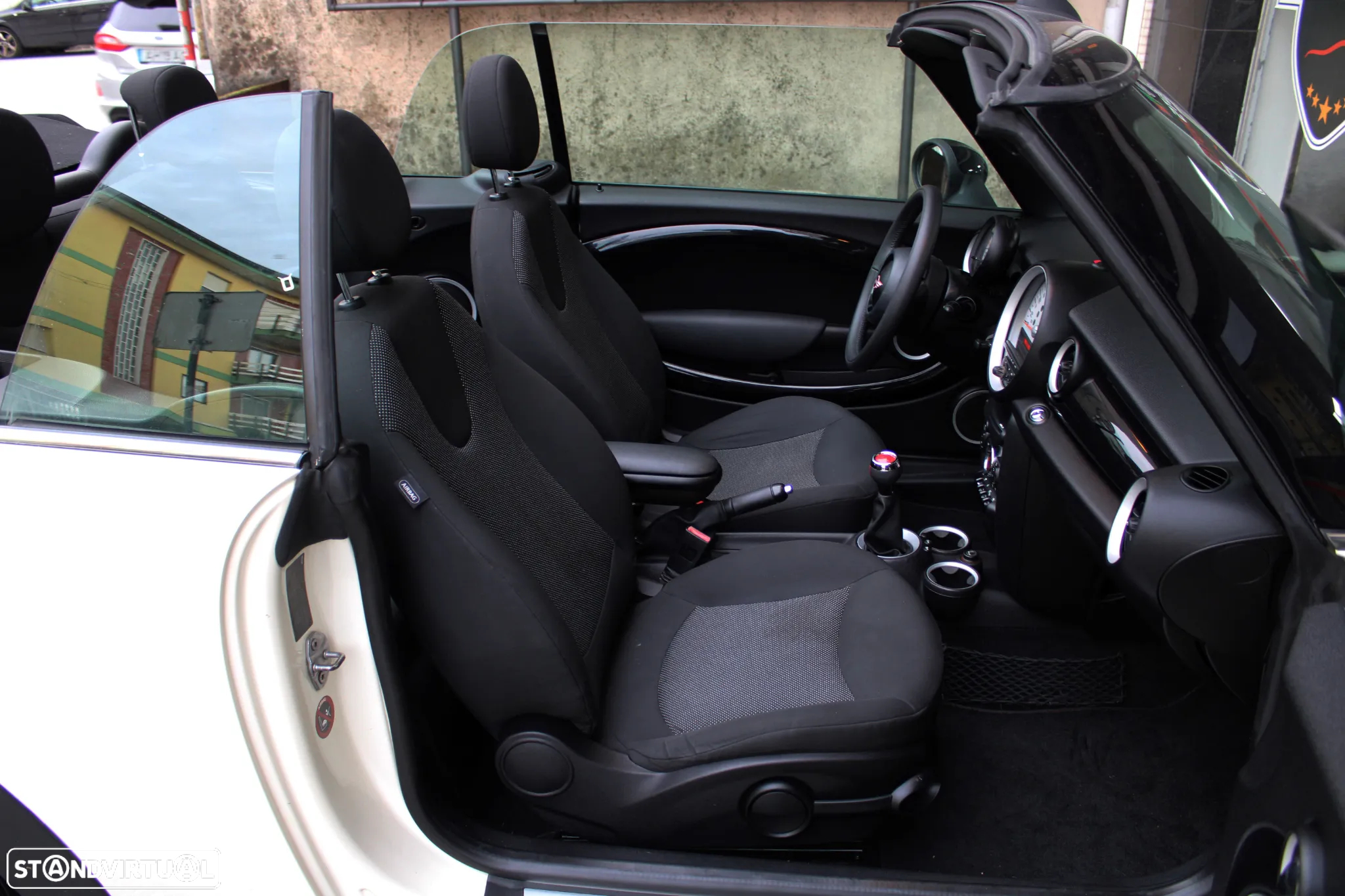 MINI Cabrio Cooper D - 28