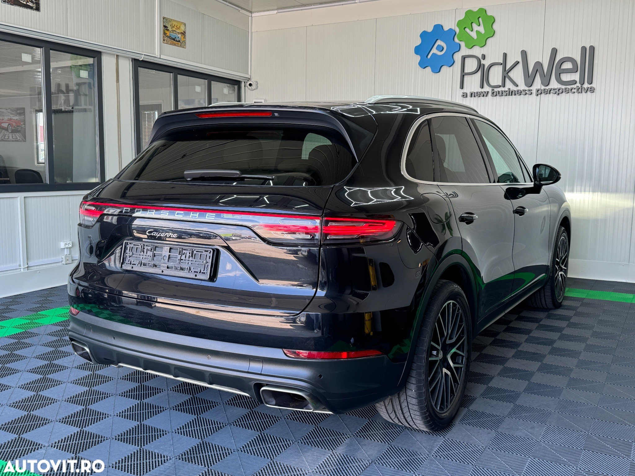 Porsche Cayenne Standard - 5