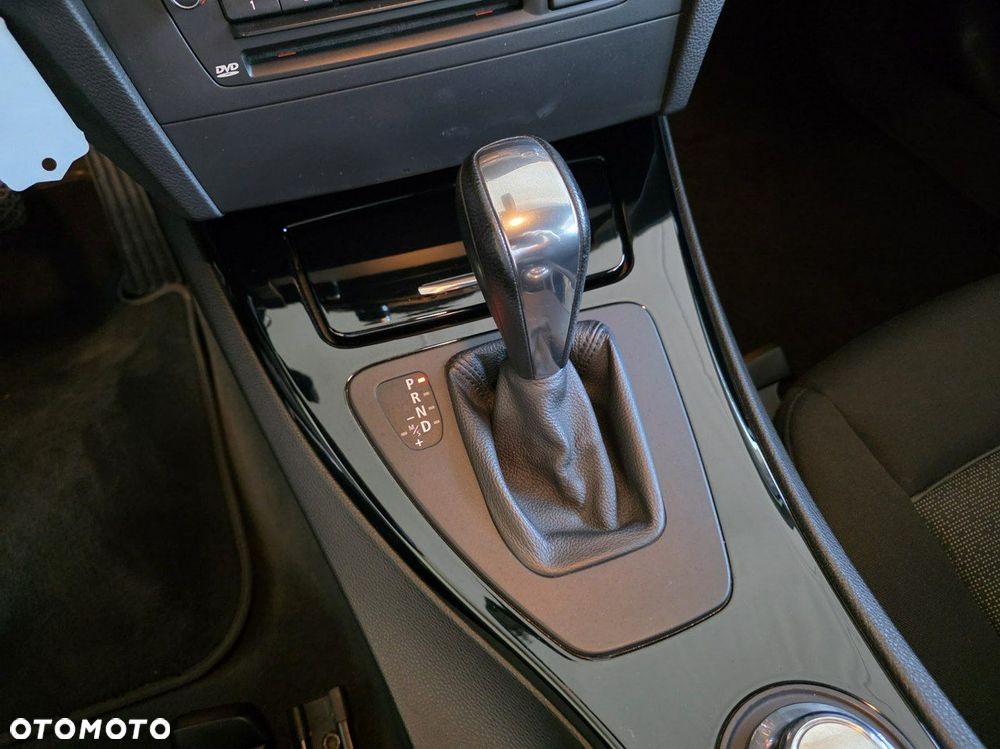 BMW Seria 3 - 25