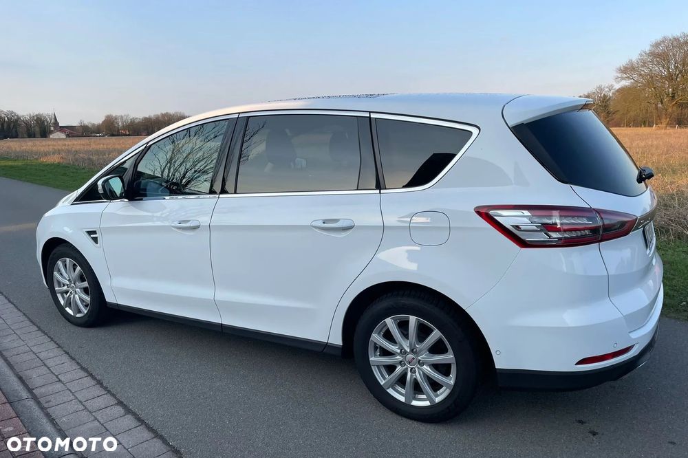 Ford S-Max 2.0 TDCi Titanium PowerShift - 32