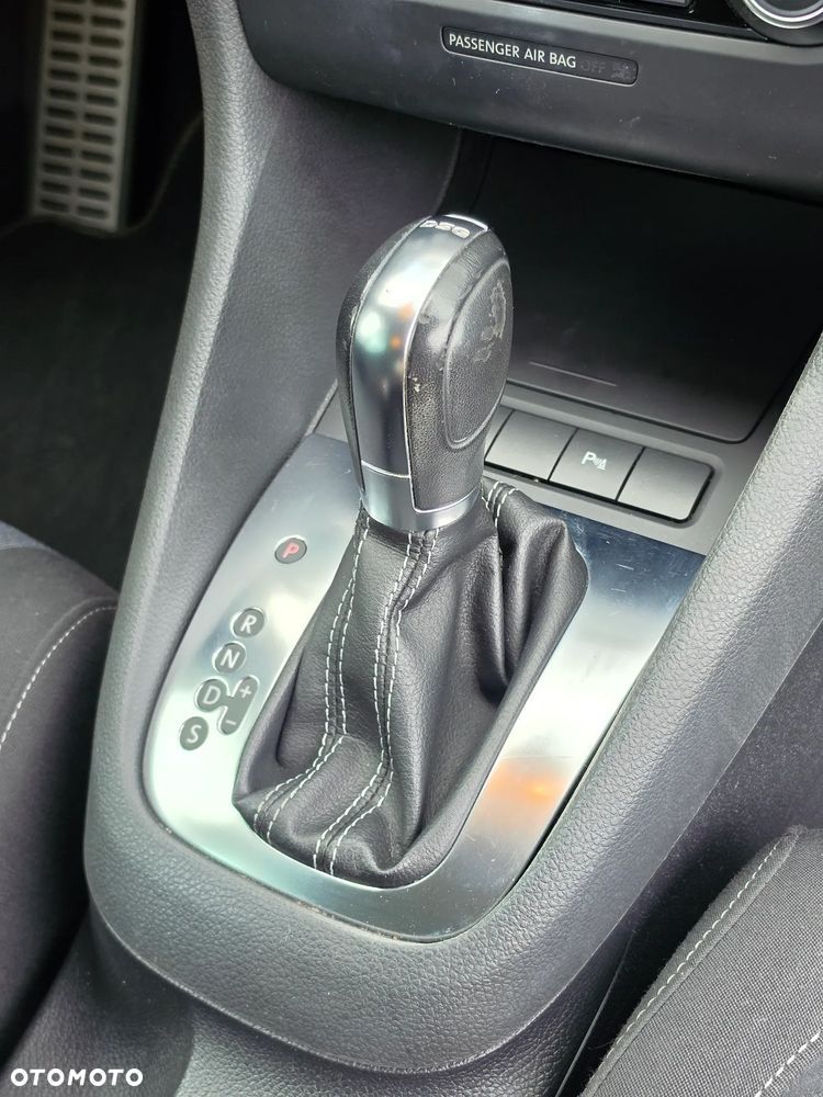 Volkswagen Golf 1.4 TSI DSG Style - 30