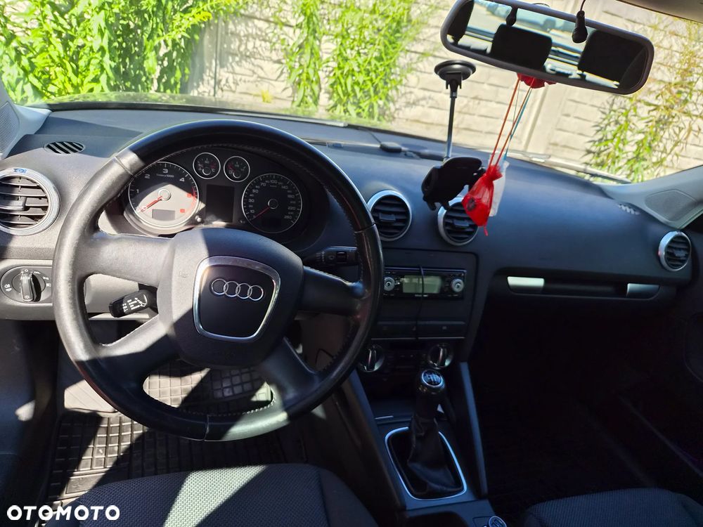 Audi A3 Sportback 1.9 TDI DPF Attraction - 6