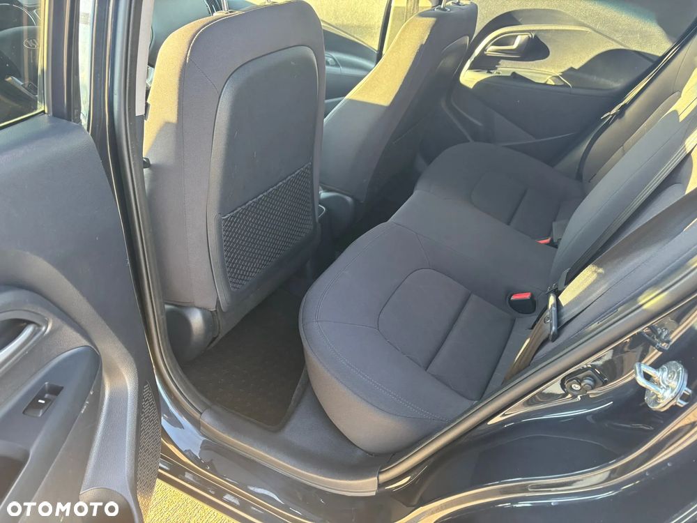 Kia Rio 1.4 Business Line - 7