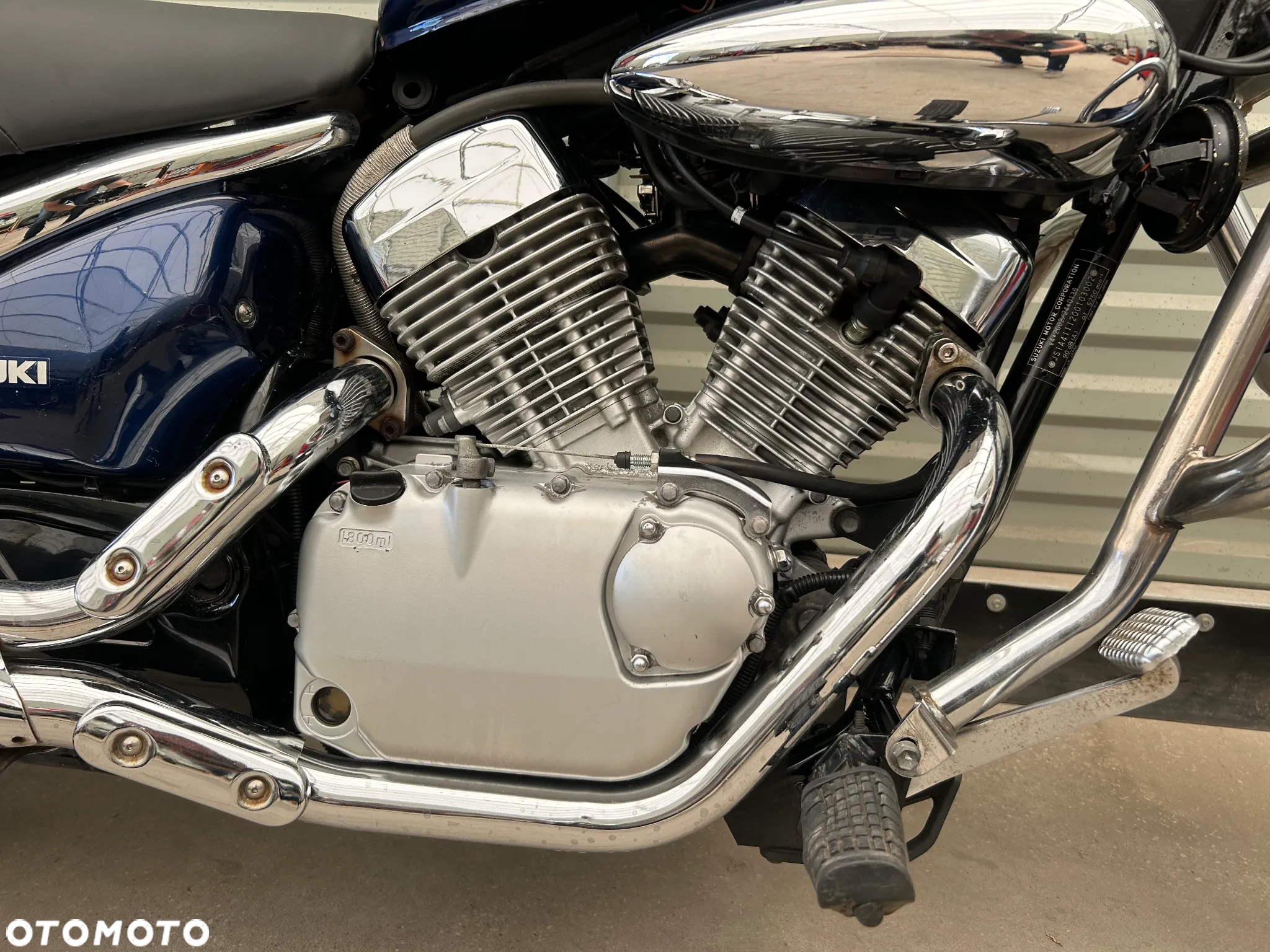 Suzuki Intruder - 16