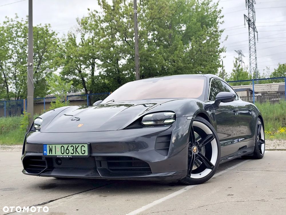 Porsche Taycan - 3