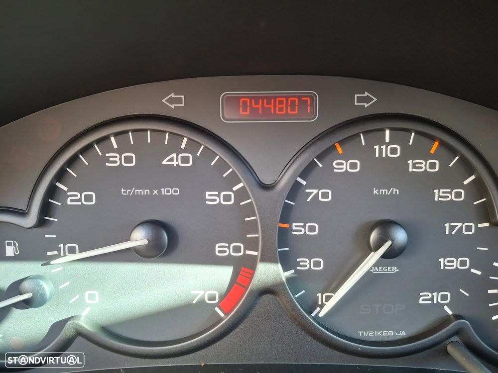 Peugeot 206 - 4