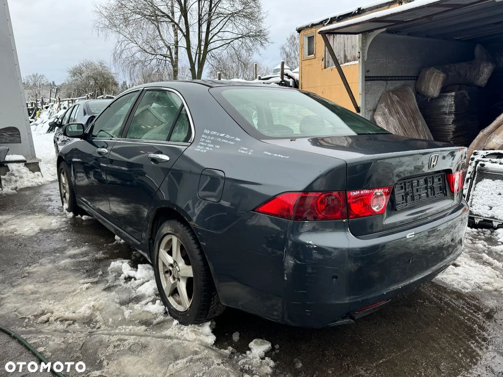 HONDA ACCORD VII LAMPA PRAWY TYŁ PRAWA TYLNA Z BŁOTNIKA BŁOTNIK SEDAN - 16