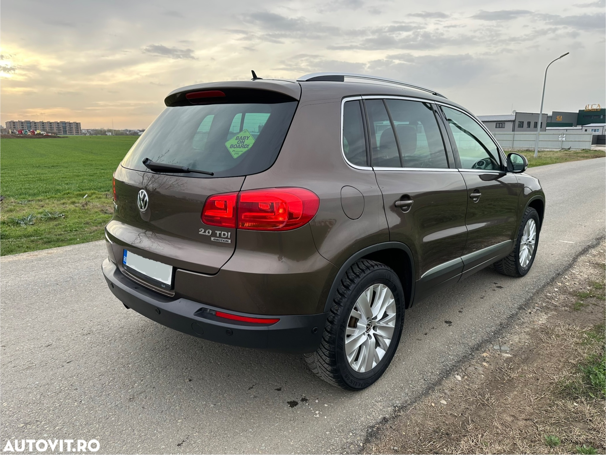 Volkswagen Tiguan - 4