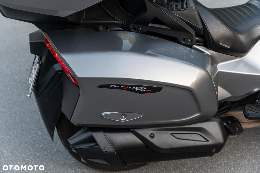 Can-Am Spyder - 14
