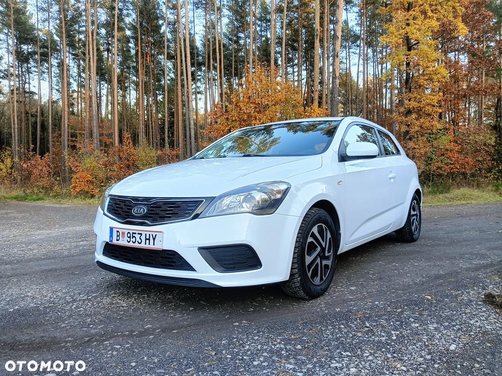 Kia ProCeed - 17