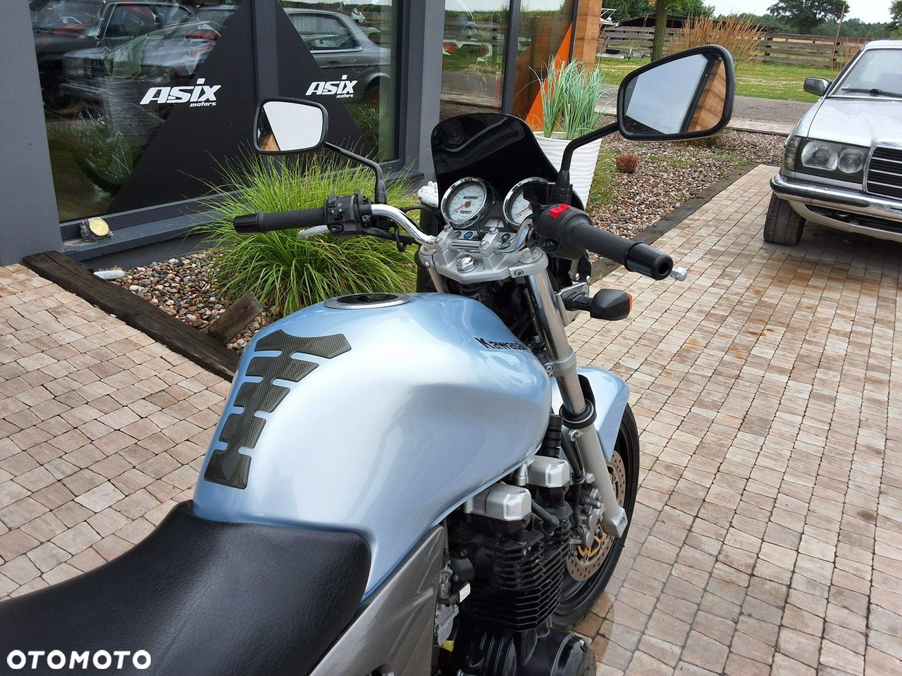 Kawasaki ZR - 6