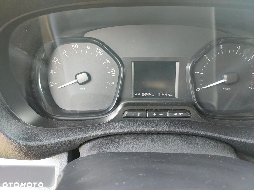 Toyota PROACE - 16