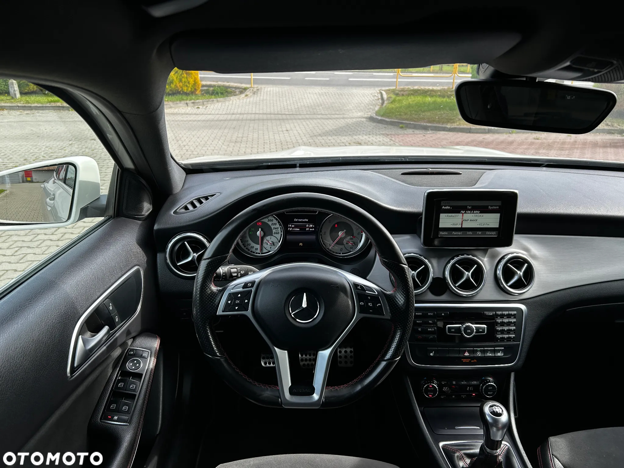 Mercedes-Benz GLA 180 d AMG Line - 18