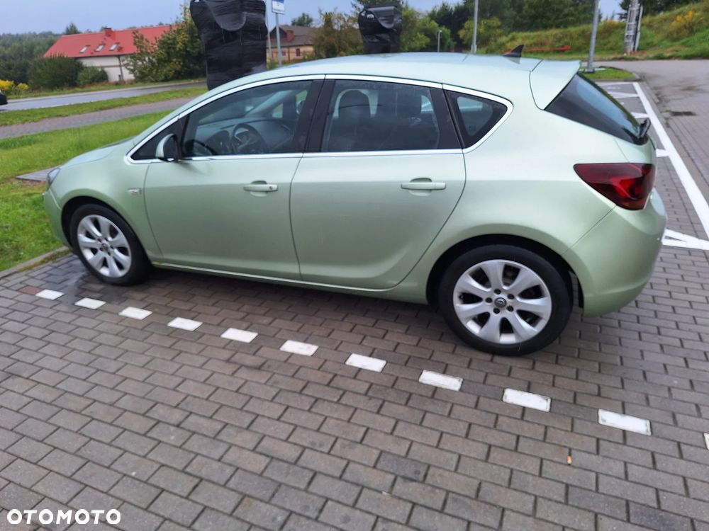 Opel Astra 1.7 CDTI Cosmo - 6