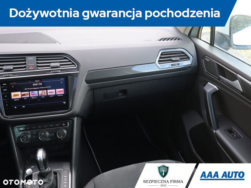 Volkswagen Tiguan - 10