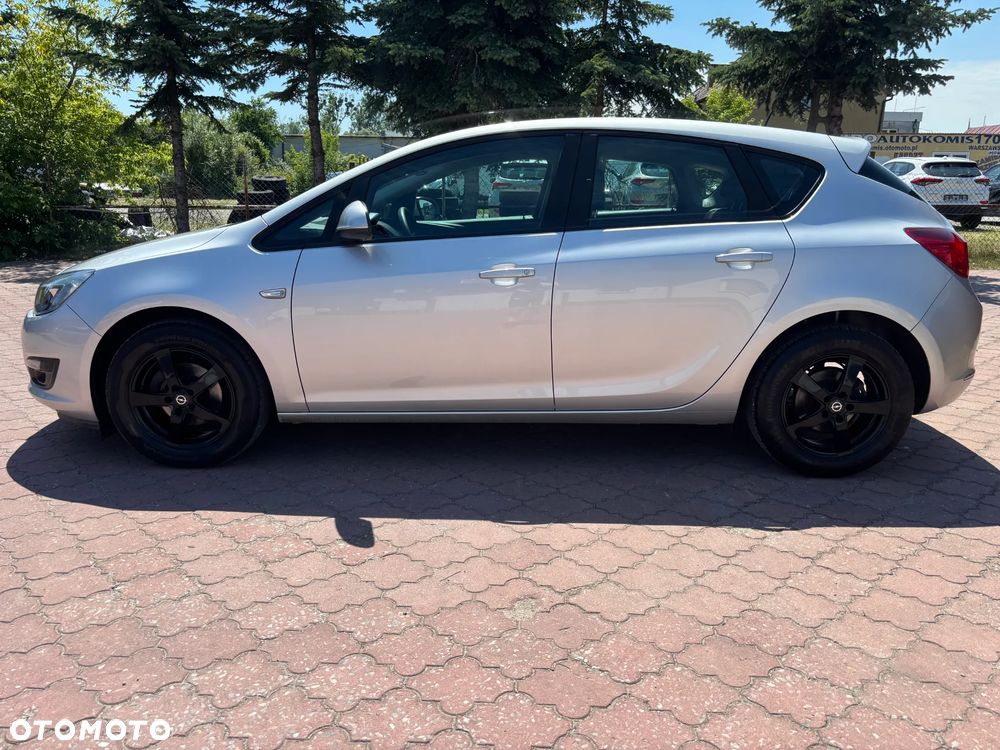 Opel Astra - 4