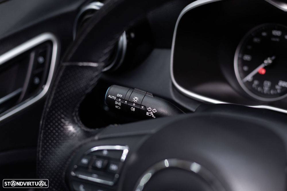 MG ZS EV 44.5 kWh Luxury - 39