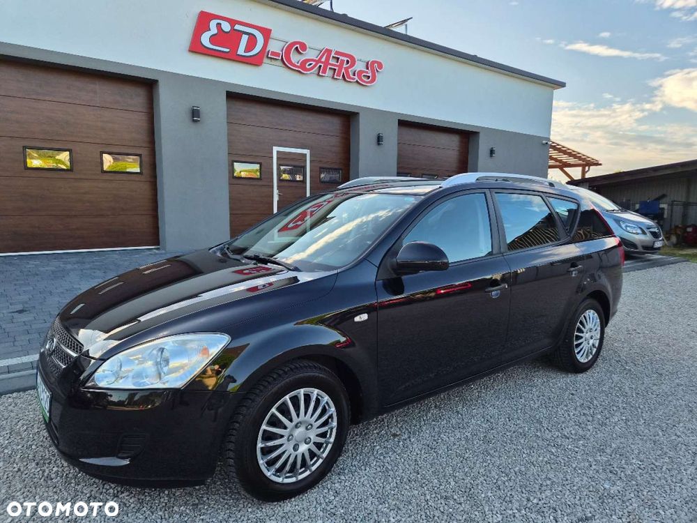 Kia Ceed - 4