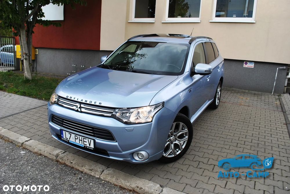 Mitsubishi Outlander Instyle NAVI + - 9