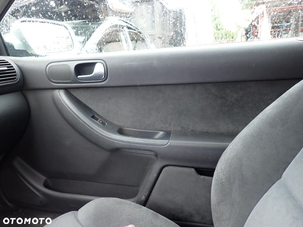 CZĘSCI - Audi A3 8L 1,6 102KM BFQ FILM HB 3D LIFT 5B DUU lakier LY7W 2002r. INDEX - 10043 - 16