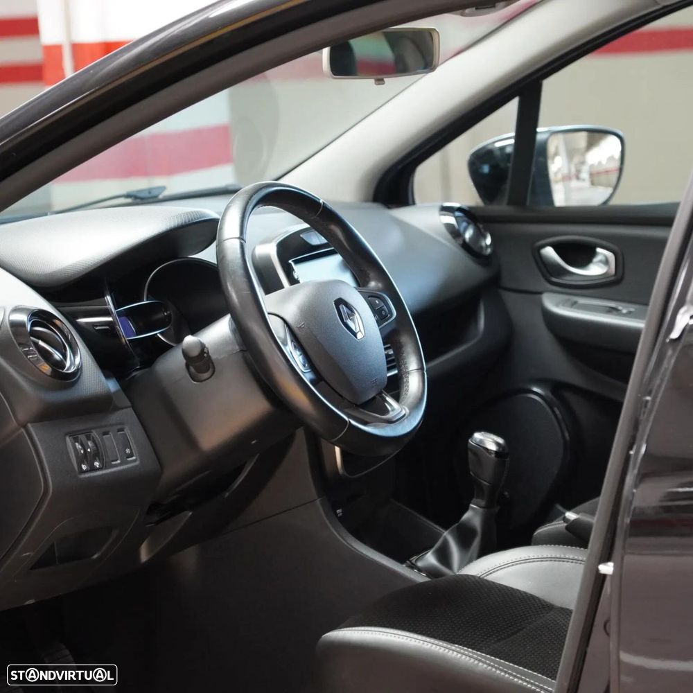 Renault Clio - 12