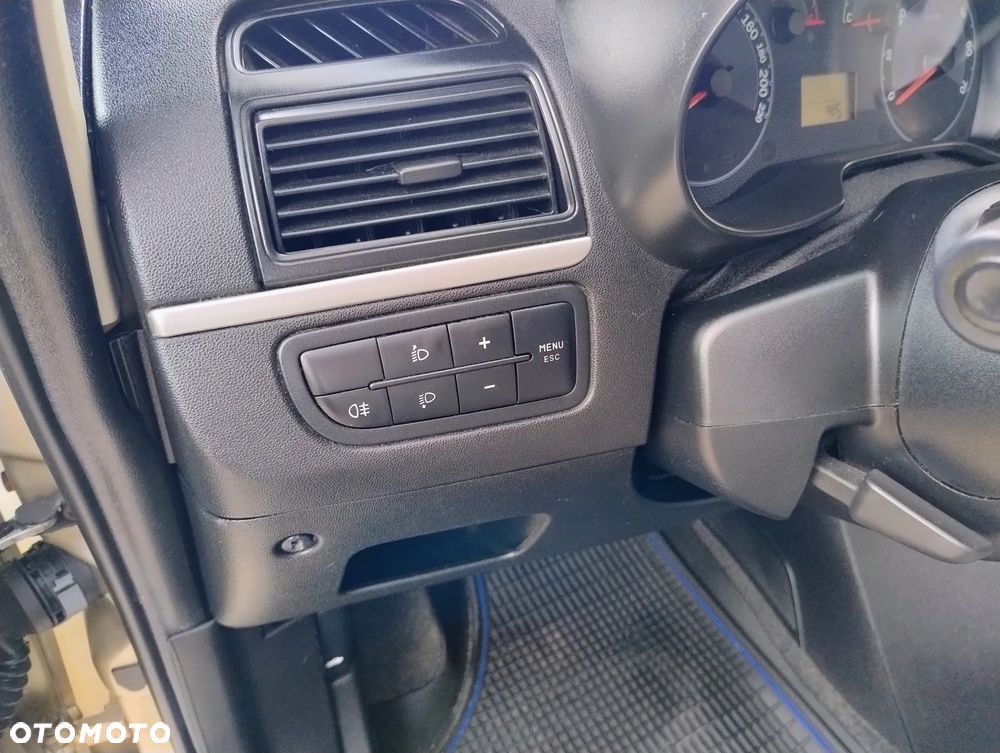 Fiat Linea 1.4 Active - 11