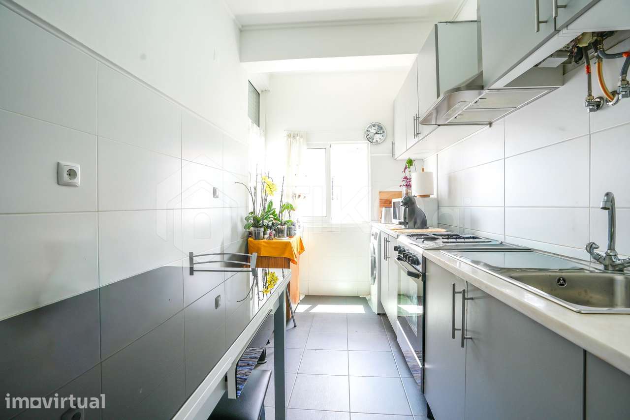 APARTAMENTO T2  REMODELADO COM VARANDA | CLASSE ENERGÉTICA B- | JUNTO - Grande imagem: 5/29