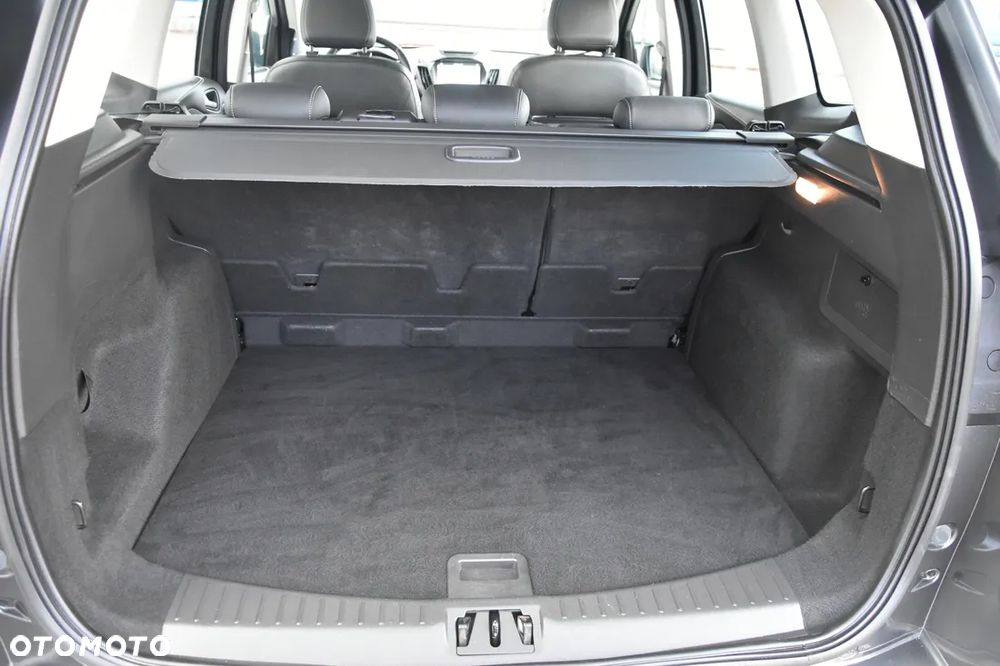 Ford Kuga 2.0 TDCi 2x4 Vignale - 21