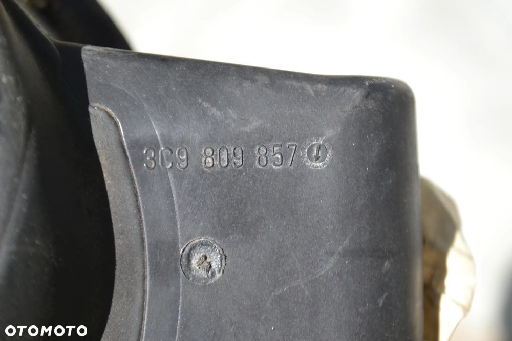 VW PASSAT B6 KLAPKA WLEWU PALIWA KOREK 3C9809857 - 3