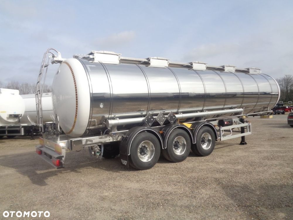 Lag cysterna chemiczna L4BH - 30.000 L lub 34.000 L - 1 komora - 6