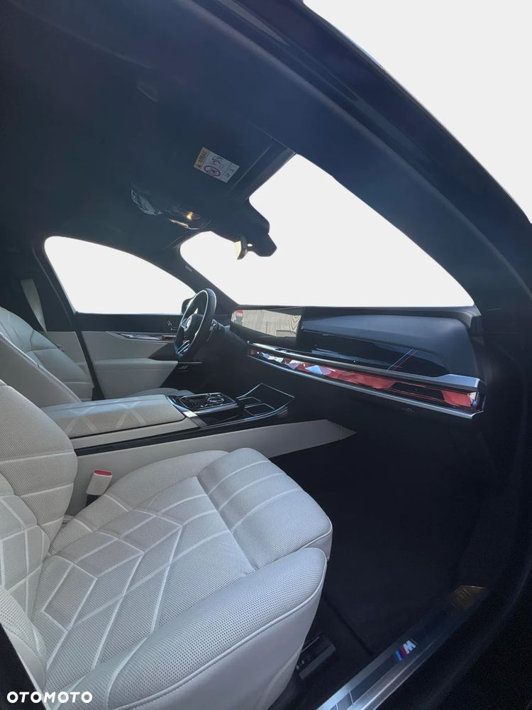 BMW Seria 7 740d xDrive - 11