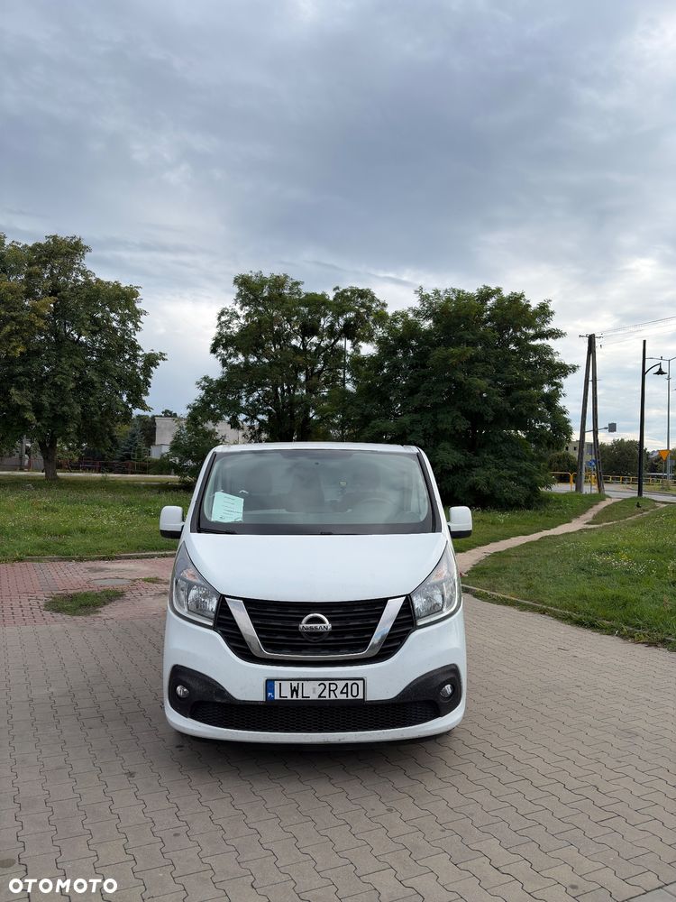 Nissan NV300 - 1