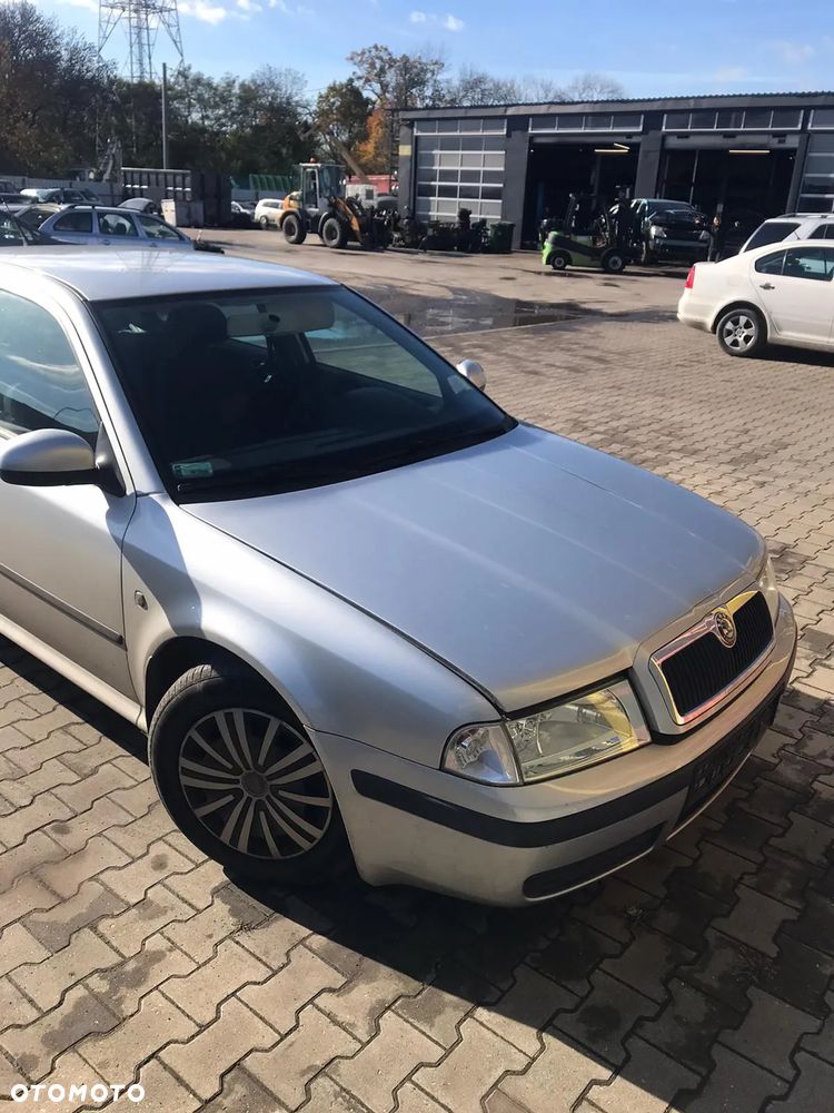Skoda Octavia I LIFT NA CZĘŚCI!!!  Kolor : L8E - 4