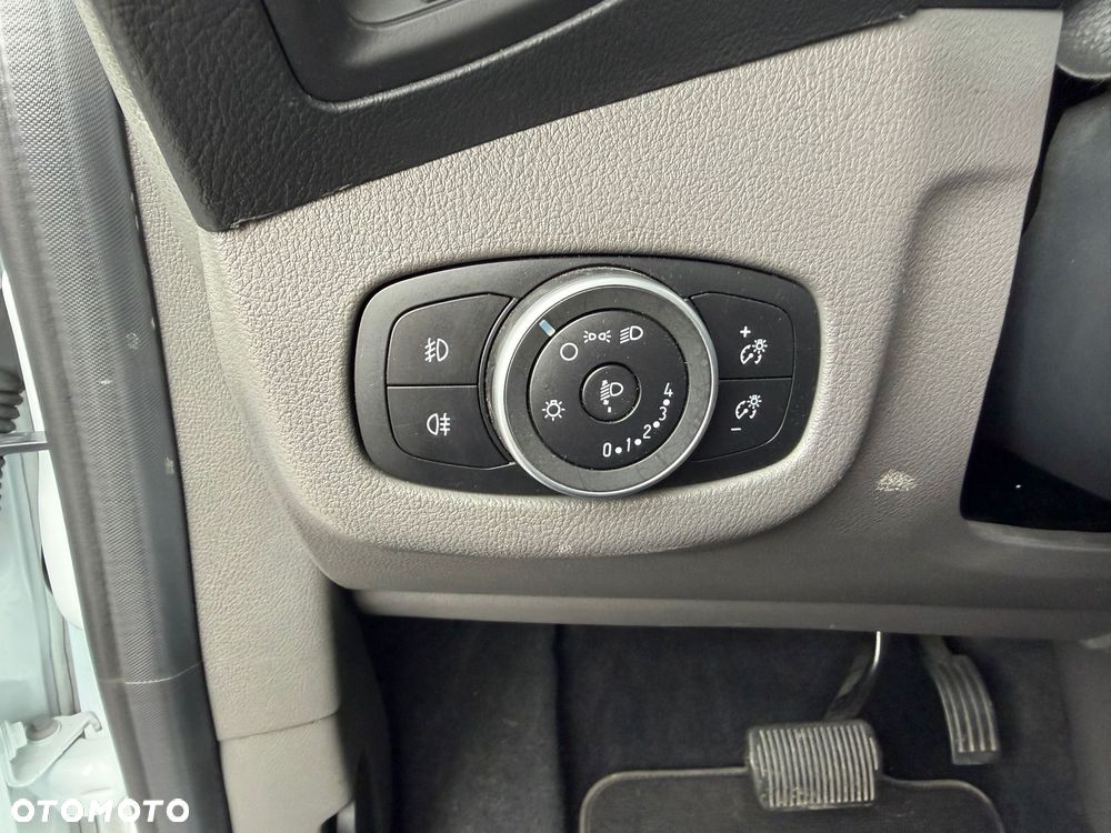 Ford Tourneo Connect - 21