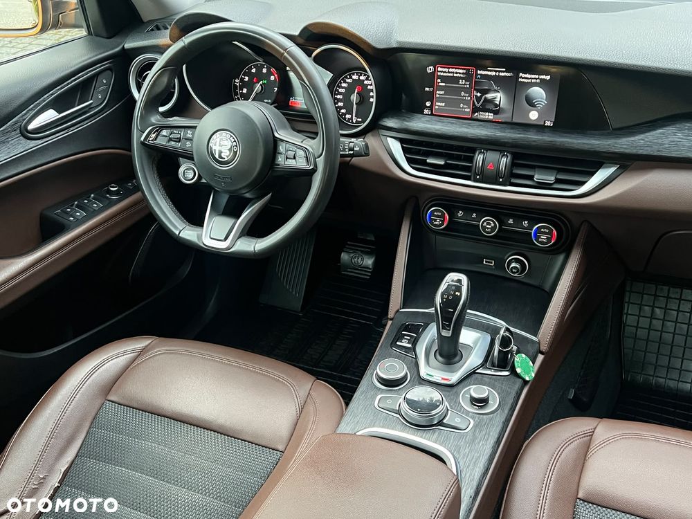 Alfa Romeo Stelvio 2.0 Turbo Sprint Q4 - 29