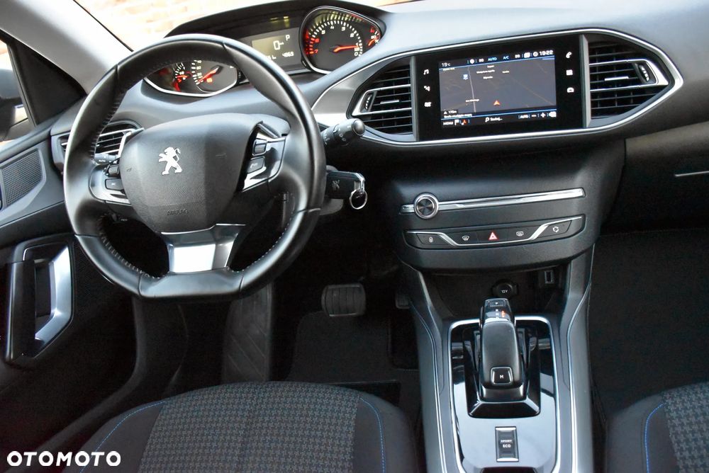 Peugeot 308 - 24