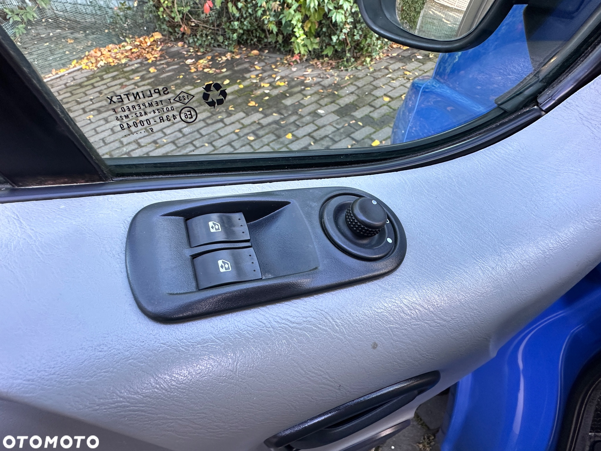Renault Trafic - 25