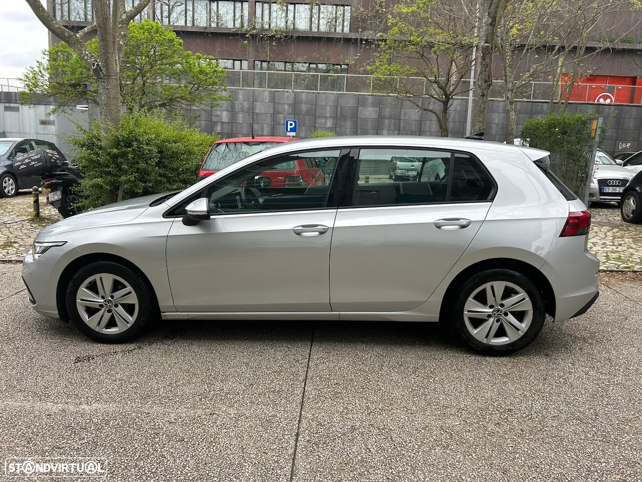 VW Golf 2.0 TDI Life - 8