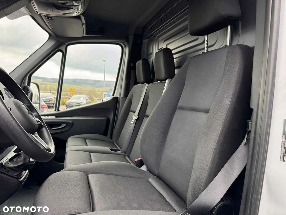 Mercedes-Benz Sprinter - 7