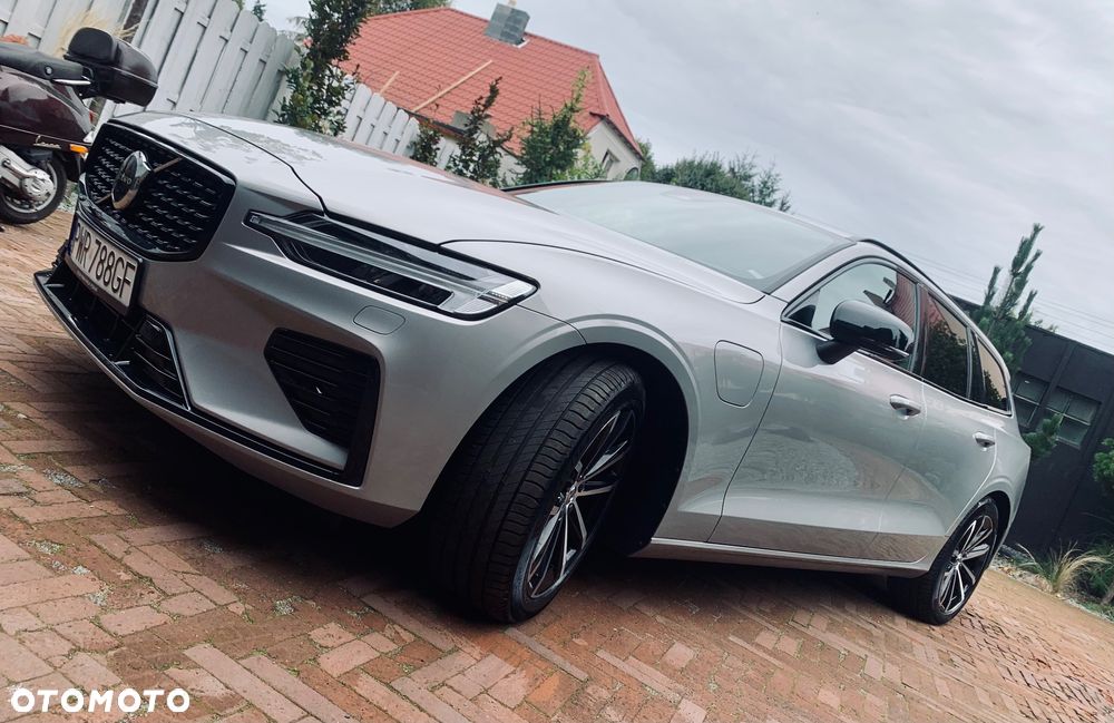 Volvo V60 T6 AWD Recharge Plus Dark - 25