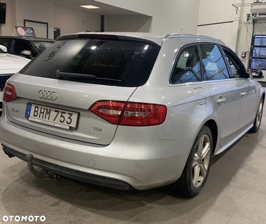 Audi A4 Avant 2.0 TDI DPF Attraction - 4