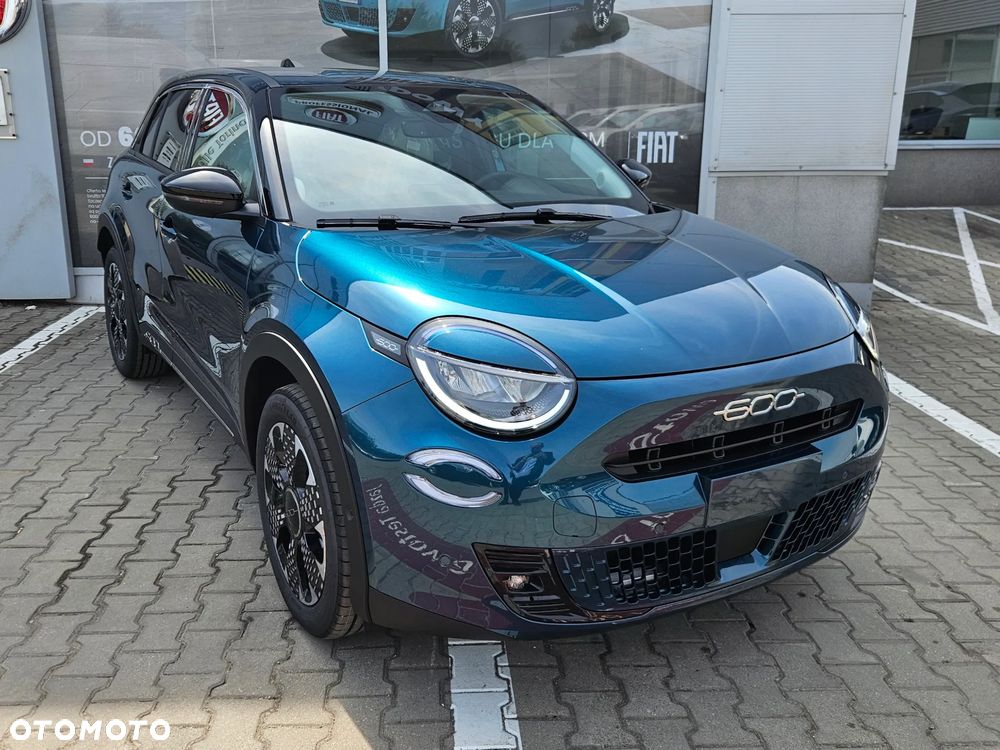 Fiat 600 1.2 Turbo La Prima eDCT - 2