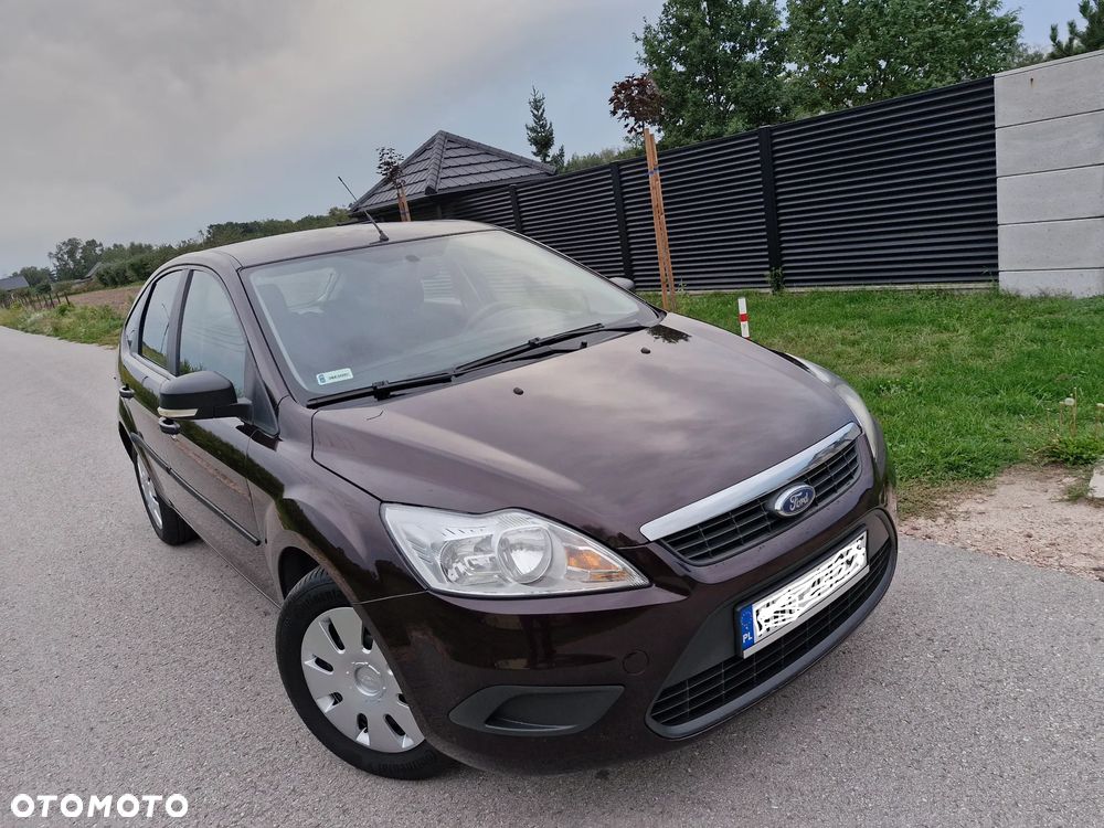 Ford Focus 1.6 Ambiente - 2